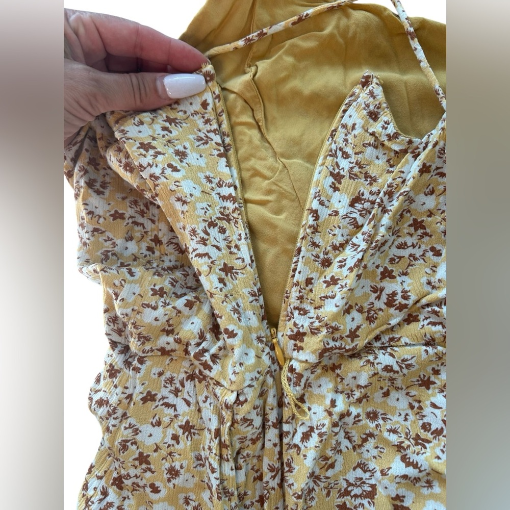 ABERCROMBIE & FITCH Bow Back Yellow Floral Romper  shorts Size: XL - Picture 4 of 14